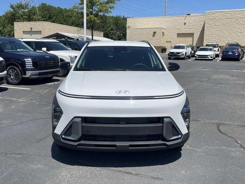 Atlas White 2027 Hyundai KONA SEL Sport