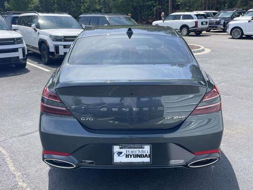 Hallasan Green 2023 Genesis G70 3.3T AWD