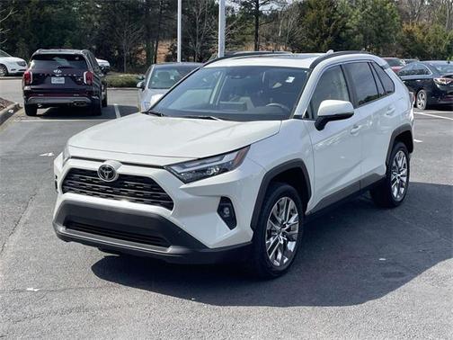 2022 Toyota RAV4 XLE Premium