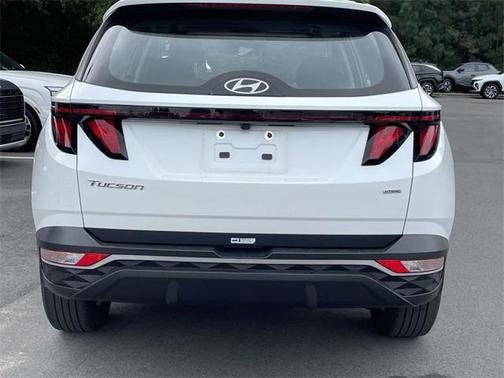 2022 Hyundai TUCSON SE