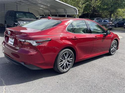 2021 Toyota Camry Hybrid XLE