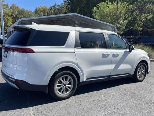 2023 Kia Carnival LX