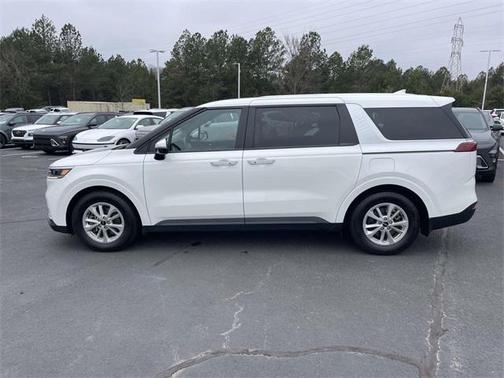 2023 Kia Carnival LX