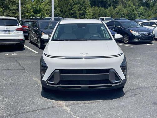 Atlas White 2024 Hyundai KONA SEL