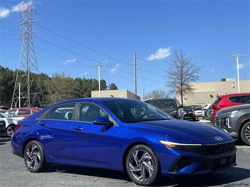2025 Hyundai ELANTRA Limited