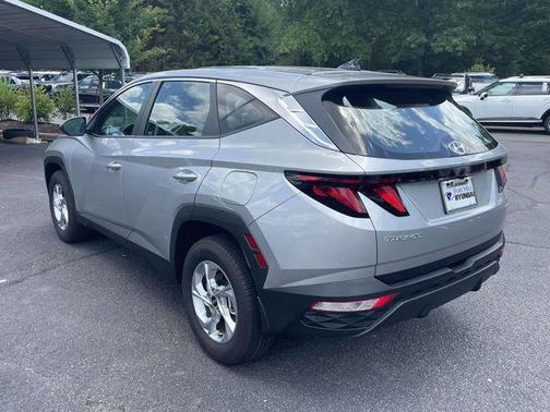 Shimmering Silver 2023 Hyundai TUCSON SE
