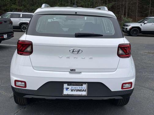 Lunar White 2026 Hyundai VENUE SEL