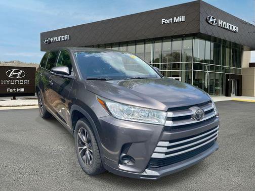 Predawn Gray Mica 2019 Toyota Highlander LE I4