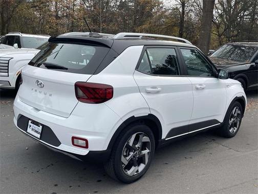 2023 Hyundai VENUE Limited