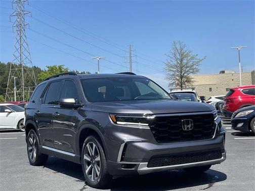 2023 Honda Pilot Touring 8-Passenger