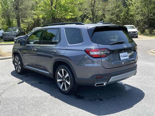 2023 Honda Pilot Touring 8-Passenger