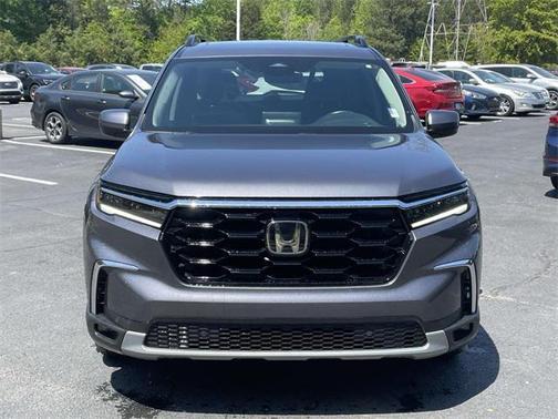 2023 Honda Pilot Touring 8-Passenger