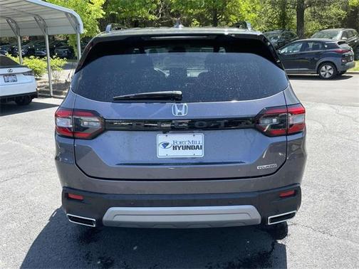 2023 Honda Pilot Touring 8-Passenger