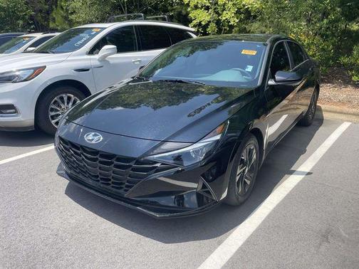 Phantom Black 2023 Hyundai ELANTRA SEL