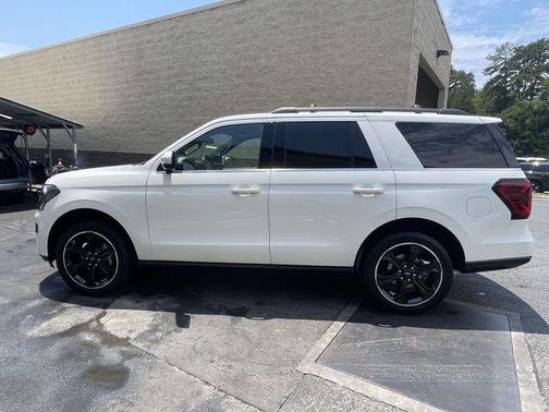 Star White Metallic Tri-Coat 2023 Ford Expedition Limited