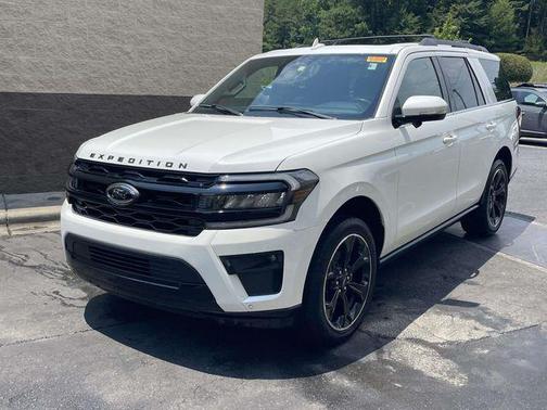 Star White Metallic Tri-Coat 2023 Ford Expedition Limited
