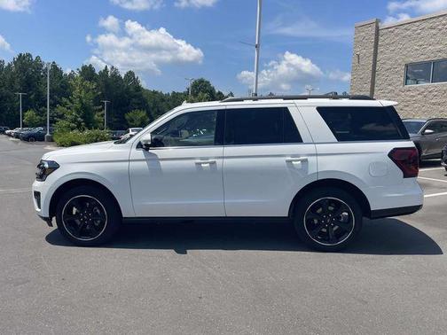 Star White Metallic Tri-Coat 2023 Ford Expedition Limited