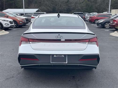 2025 Hyundai ELANTRA Sport