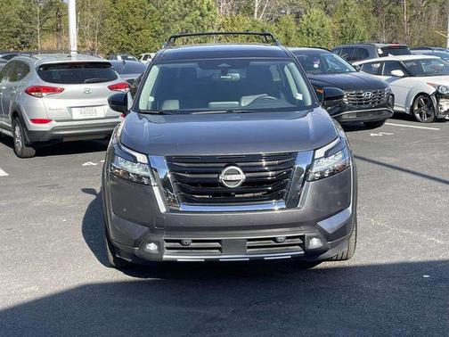2022 Nissan Pathfinder SL 4WD