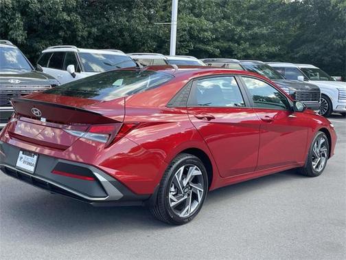 2025 Hyundai ELANTRA Sport