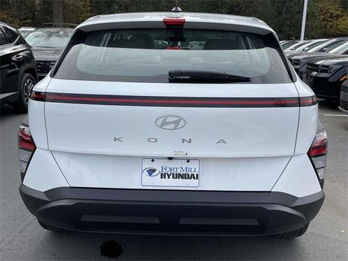 2025 Hyundai KONA SE