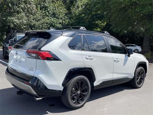 2023 Toyota RAV4 Hybrid SE