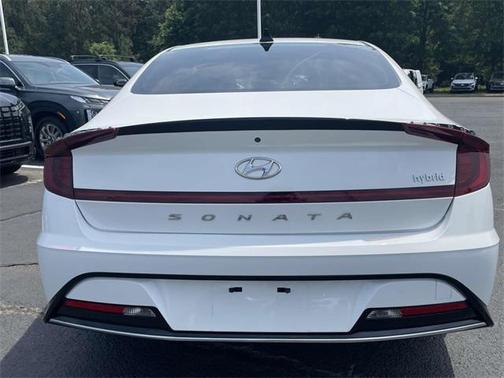 2022 Hyundai SONATA Hybrid SE