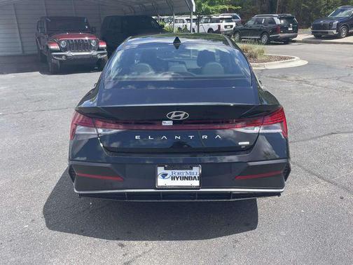 Abyss Black 2026 Hyundai ELANTRA HEV Limited
