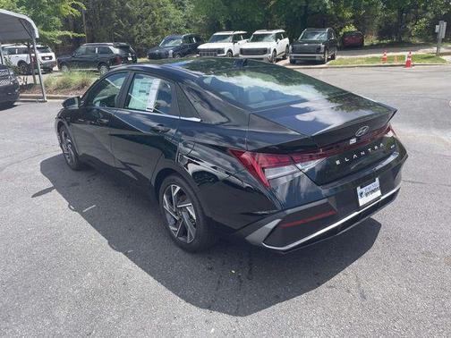 Abyss Black 2026 Hyundai ELANTRA HEV Limited