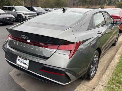 2025 Hyundai ELANTRA Sport