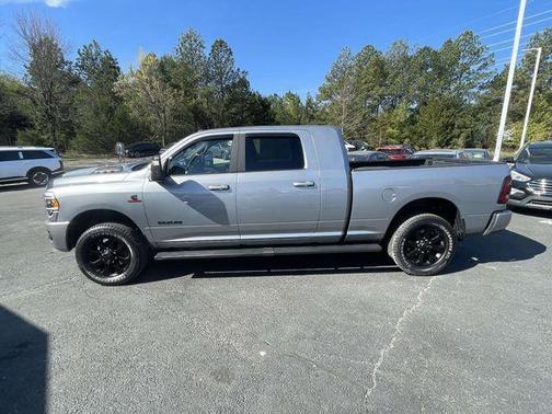 2024 RAM 2500 Laramie Crew Cab 4x4 6'4' Box