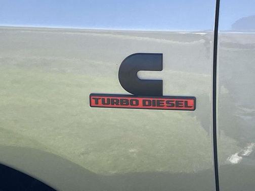 2024 RAM 2500 Laramie Crew Cab 4x4 6'4' Box