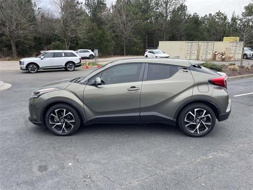 2021 Toyota C-HR XLE