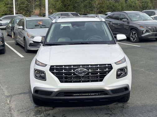 Lunar White 2026 Hyundai VENUE SEL