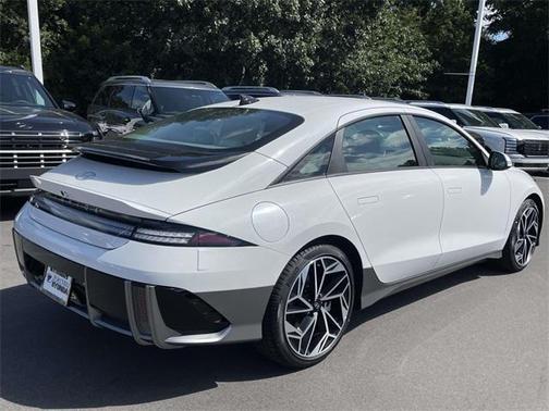 2025 Hyundai IONIQ 6 SEL