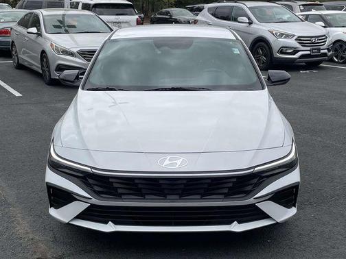2025 Hyundai ELANTRA HEV SEL Sport