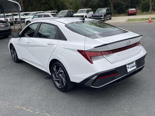 2025 Hyundai ELANTRA HEV SEL Sport