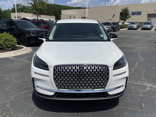 Pristine White Metallic Tri-Coat 2023 Lincoln Corsair Standard