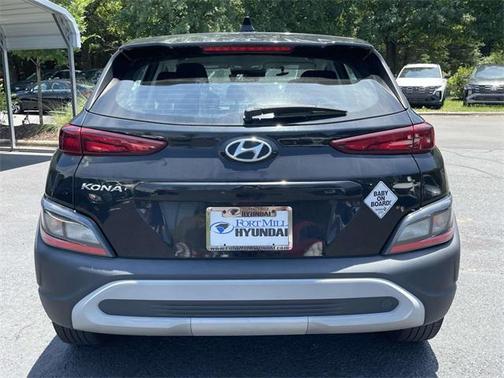 2022 Hyundai KONA SE