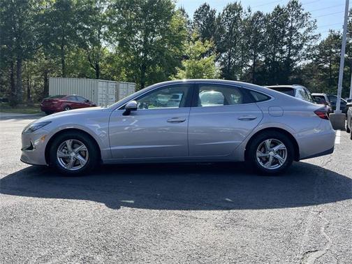 2023 Hyundai SONATA SE