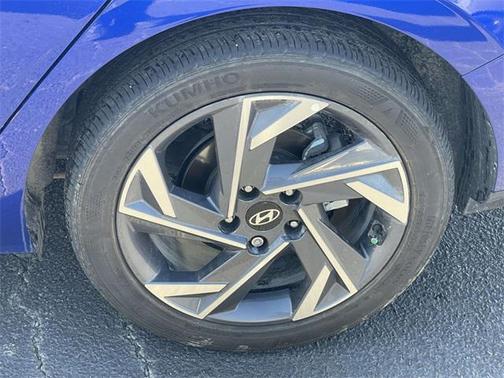 2025 Hyundai ELANTRA Sport