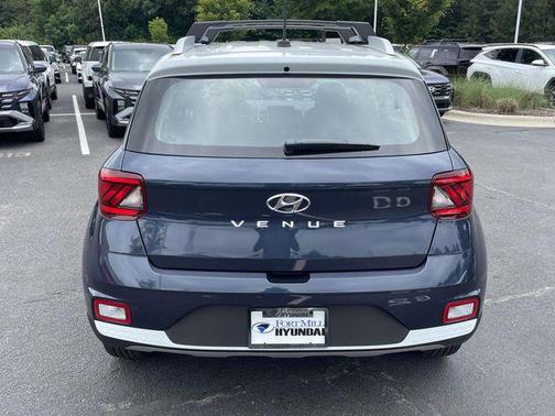 Denim w/White Roof 2026 Hyundai VENUE SEL w/Two-Tone Roof