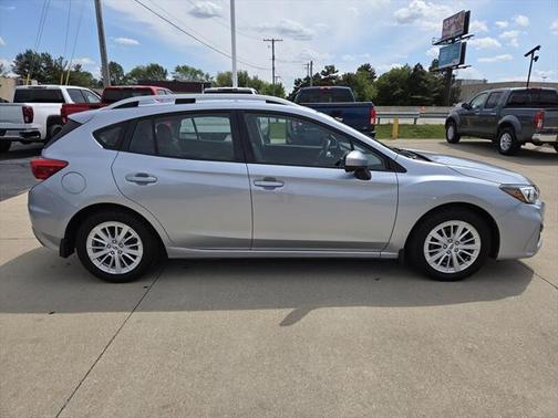 2017 Subaru Impreza 2.0i Premium