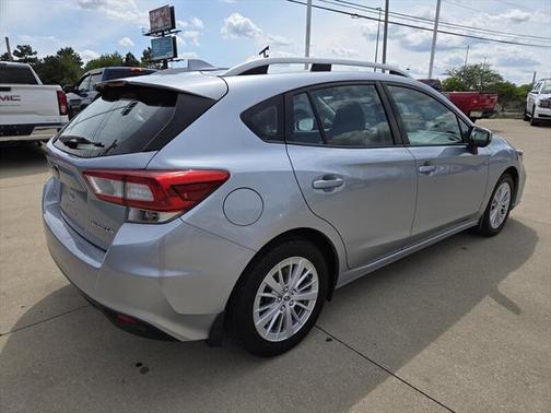 2017 Subaru Impreza 2.0i Premium
