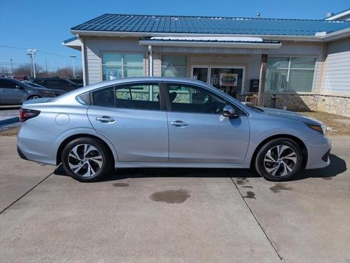 2022 Subaru Legacy Base