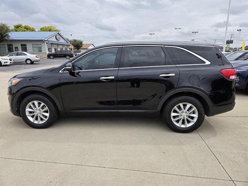 2018 Kia Sorento LX