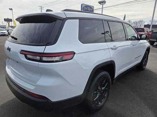 2024 Jeep Grand Cherokee L Altitude