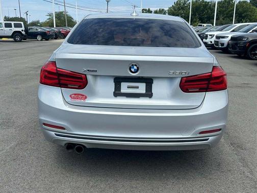 Glacier Silver Metallic 2018 BMW 330 xDrive