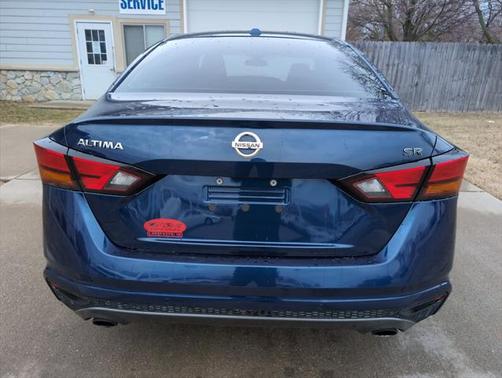 2022 Nissan Altima 2.5 SR