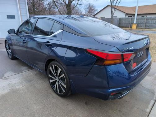 2022 Nissan Altima 2.5 SR